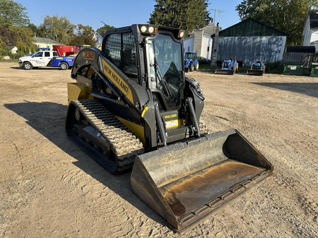 Image of New Holland C332 equipment image 1