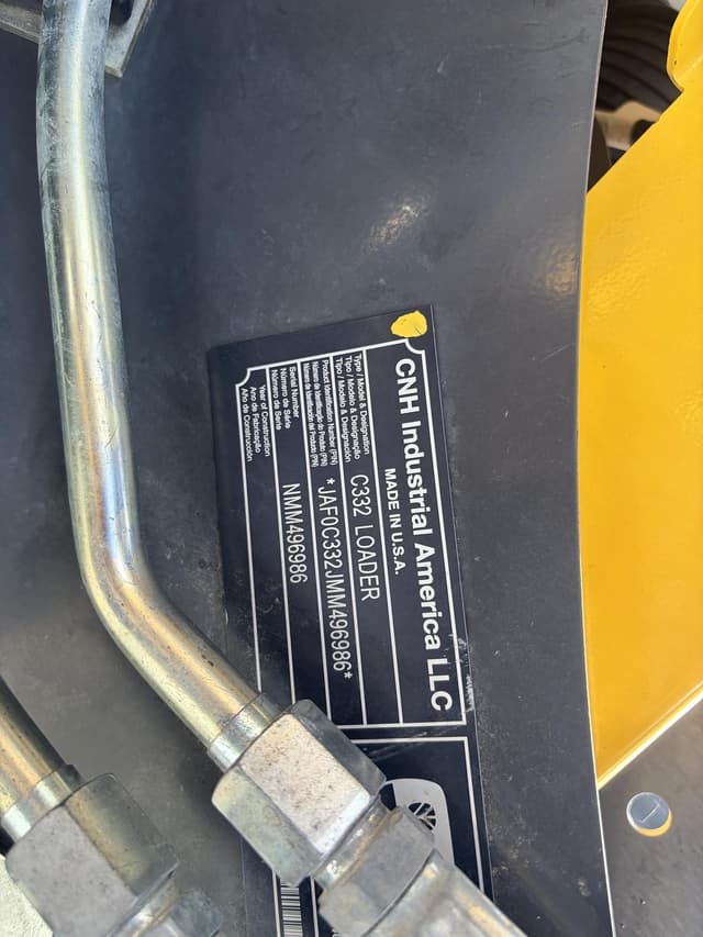 Image of New Holland C332 equipment image 3