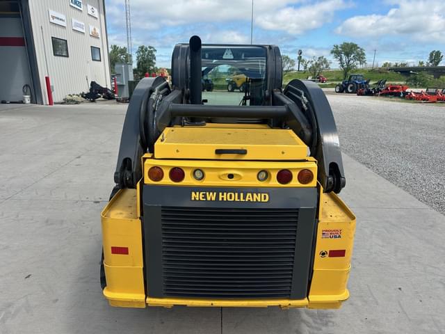 Image of New Holland C332 equipment image 3