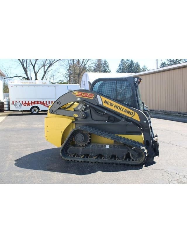 Image of New Holland C332 equipment image 4