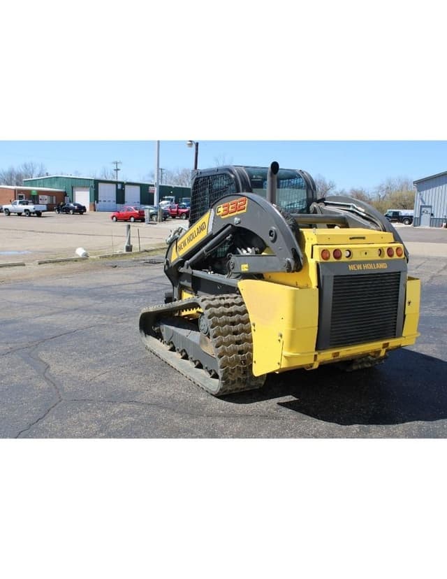 Image of New Holland C332 equipment image 2