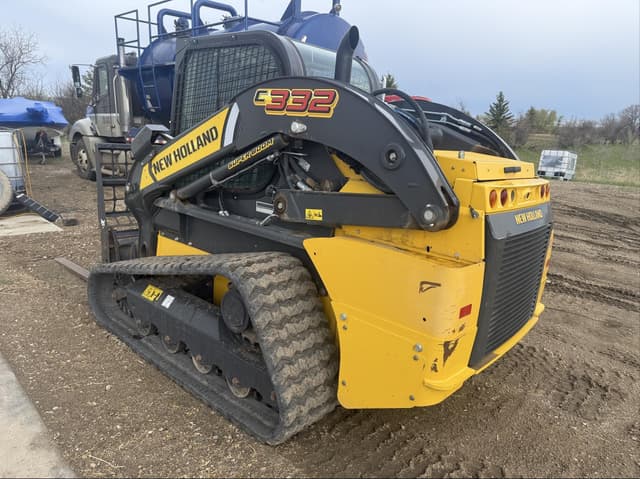 Image of New Holland C332 equipment image 2