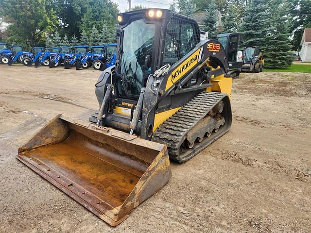 Image of New Holland C332 equipment image 3