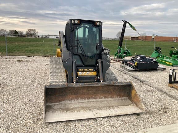 Image of New Holland C332 equipment image 2