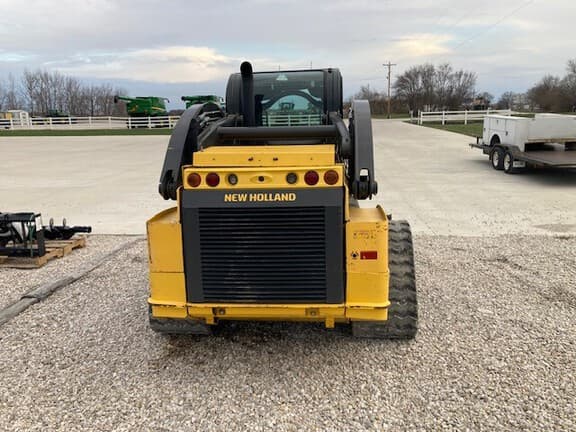 Image of New Holland C332 equipment image 3