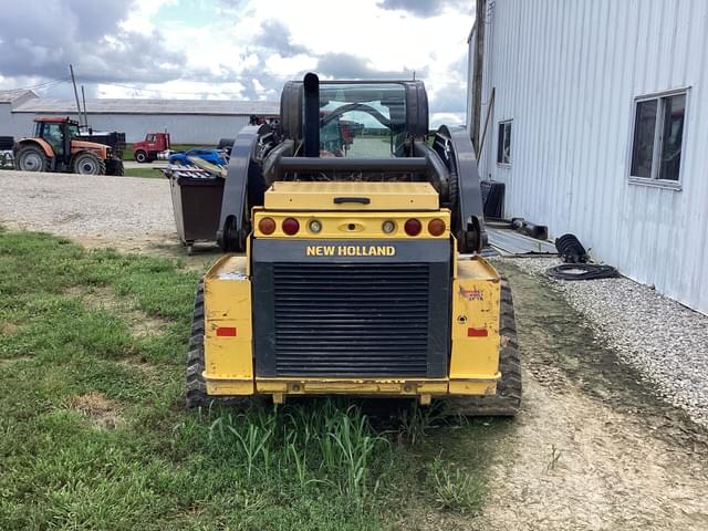 Image of New Holland C332 equipment image 3