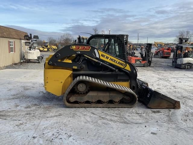 Image of New Holland C332 equipment image 4