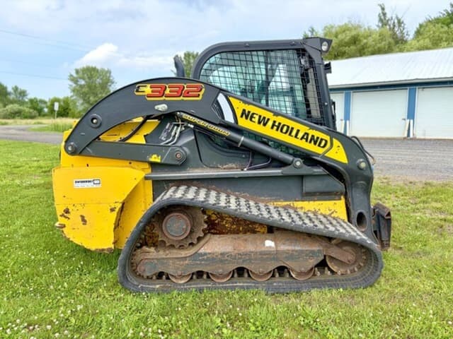 Image of New Holland C332 equipment image 3
