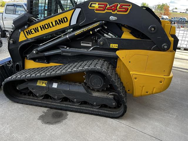 Image of New Holland C345 equipment image 3