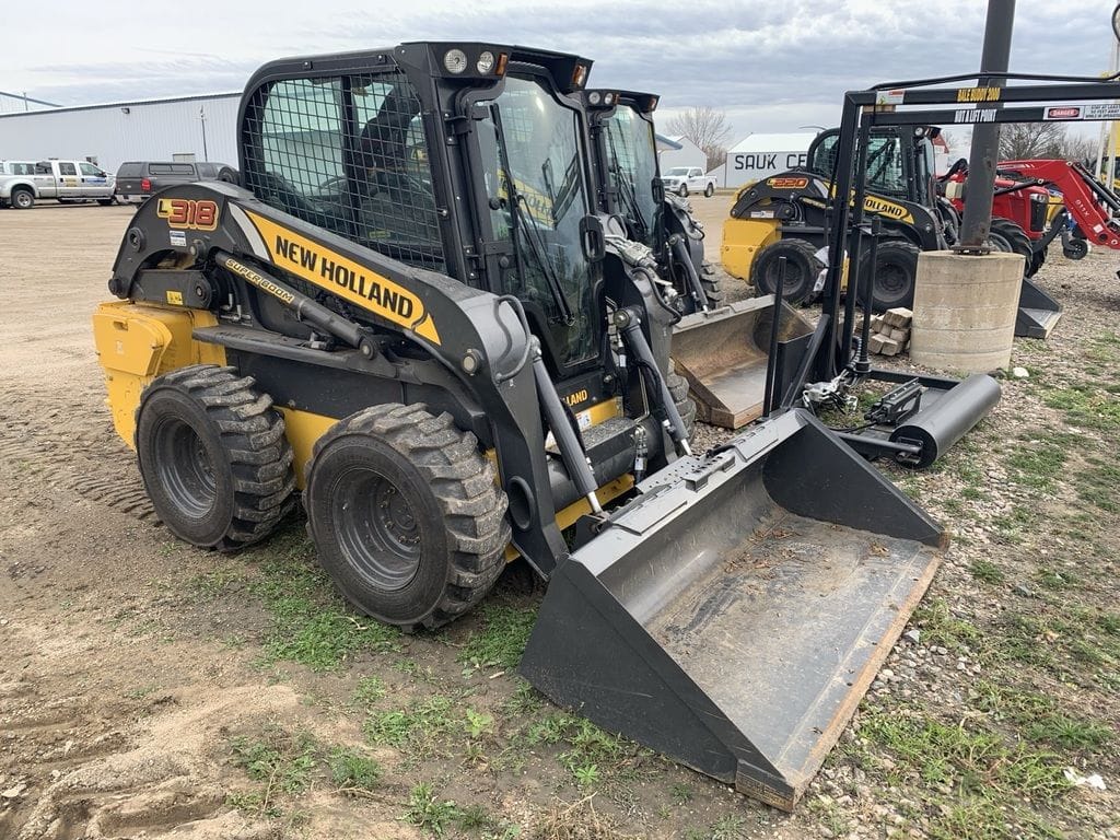 2021 New Holland L318 Equipment Image0