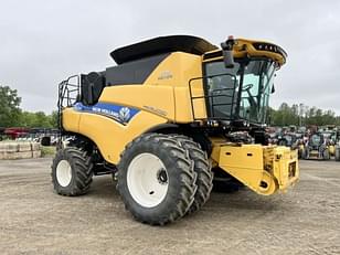 Main image New Holland CR7.80 1