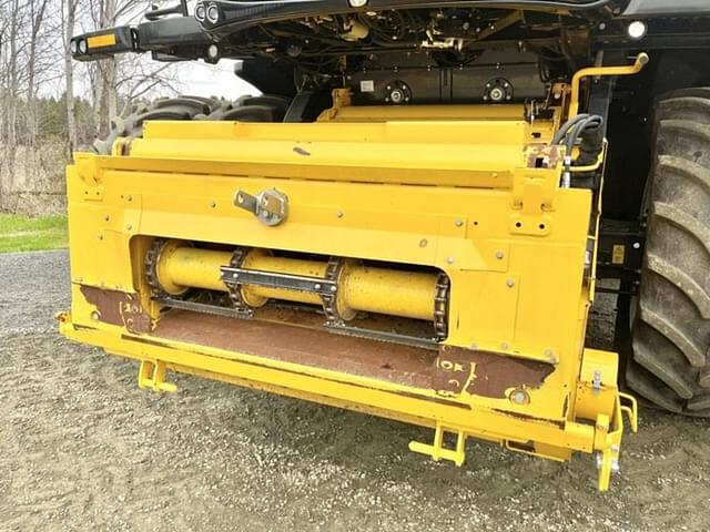 Image of New Holland CR8.90 equipment image 3