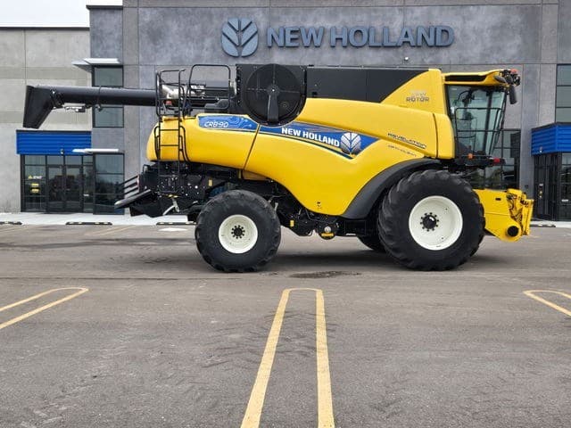 Image of New Holland CR8.90 equipment image 1