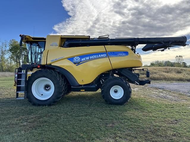 Image of New Holland CR8.90 equipment image 2