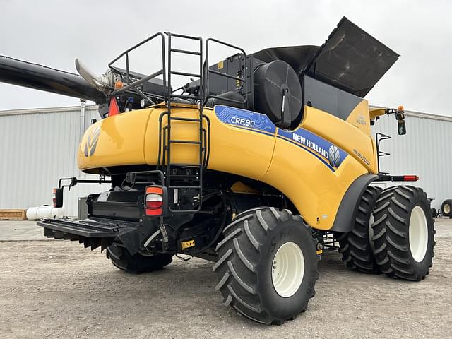 Image of New Holland CR8.90 equipment image 3