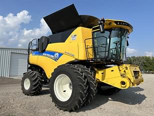 Main image New Holland CR8.90 6