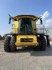 Main image New Holland CR8.90 7