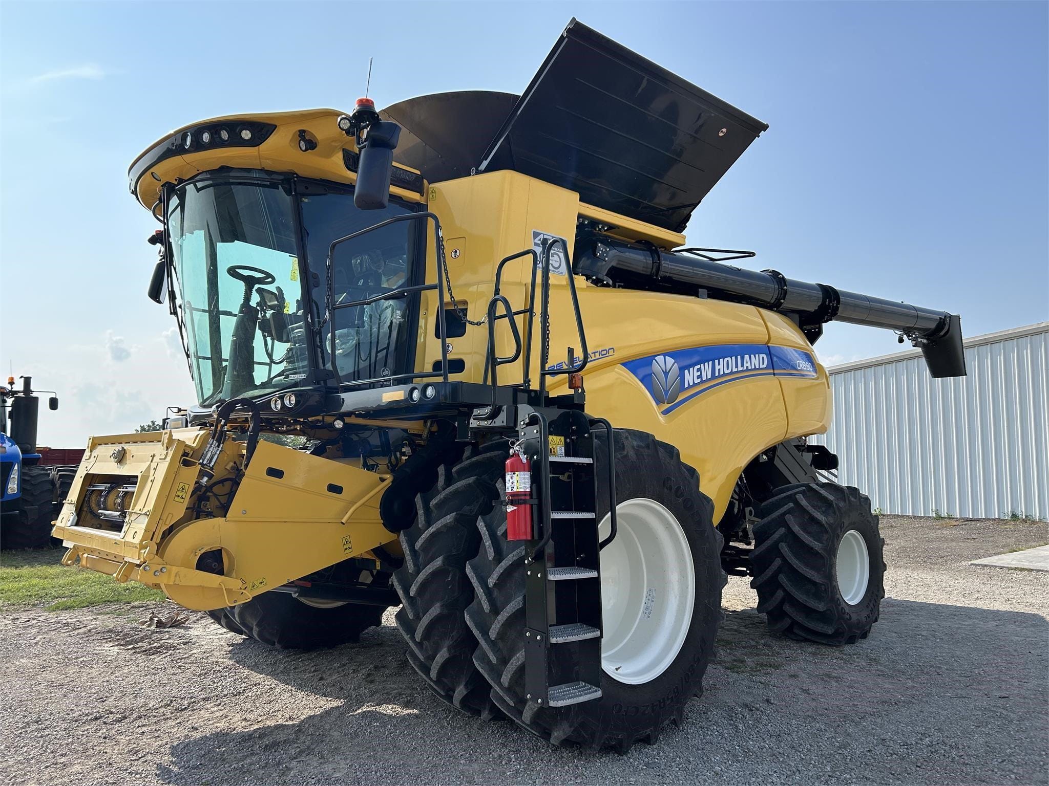 2021 New Holland CR8.90 Equipment Image0