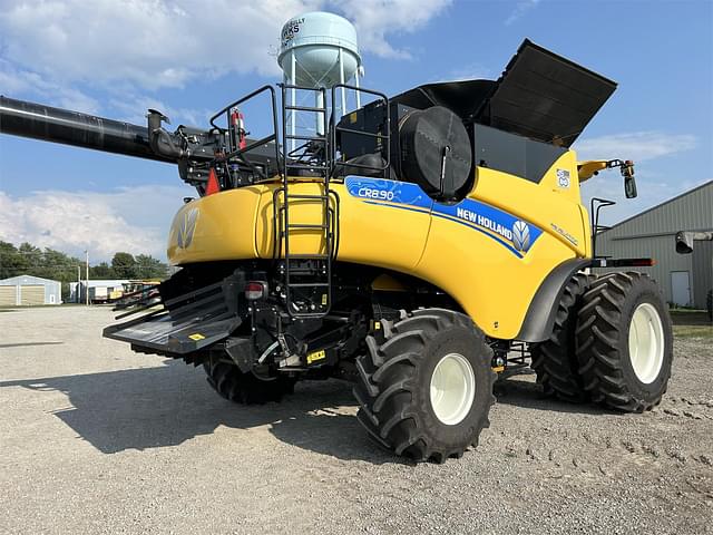 Image of New Holland CR8.90 equipment image 3