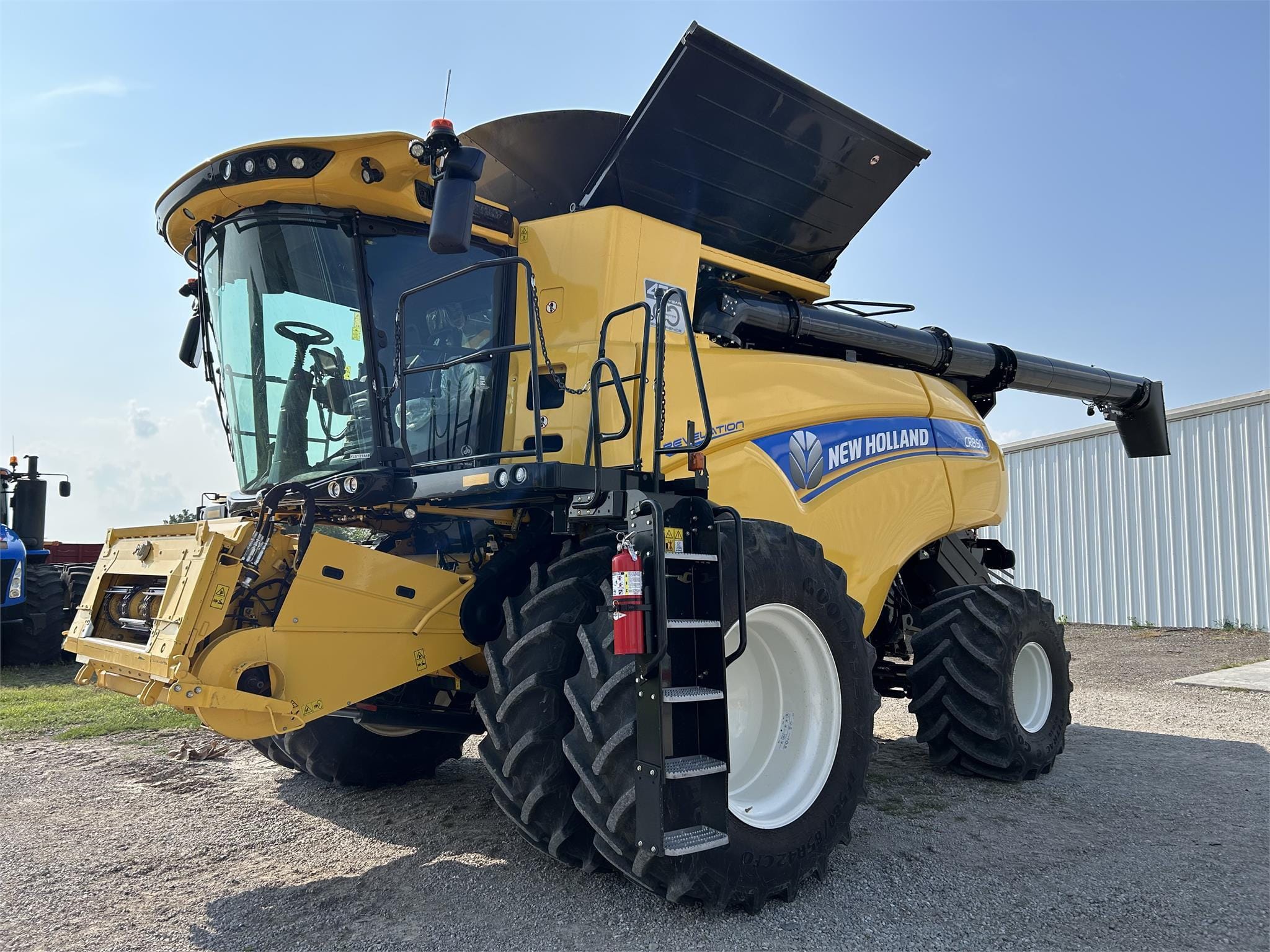 2021 New Holland CR8.90 Equipment Image0