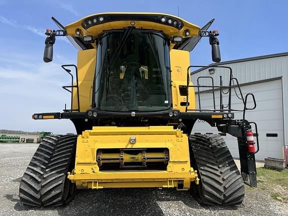 Image of New Holland CR9.90 equipment image 2