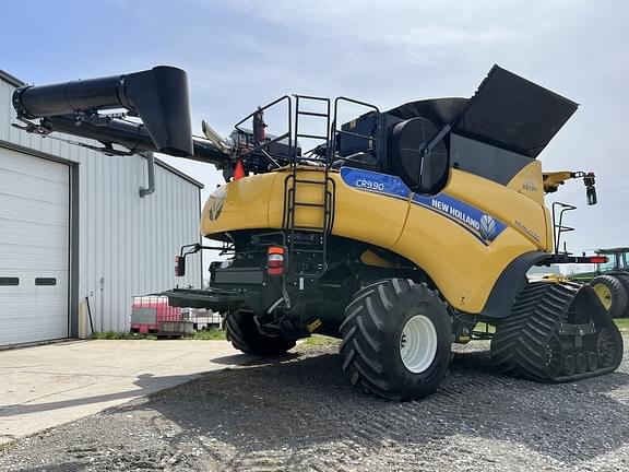 Image of New Holland CR9.90 equipment image 4