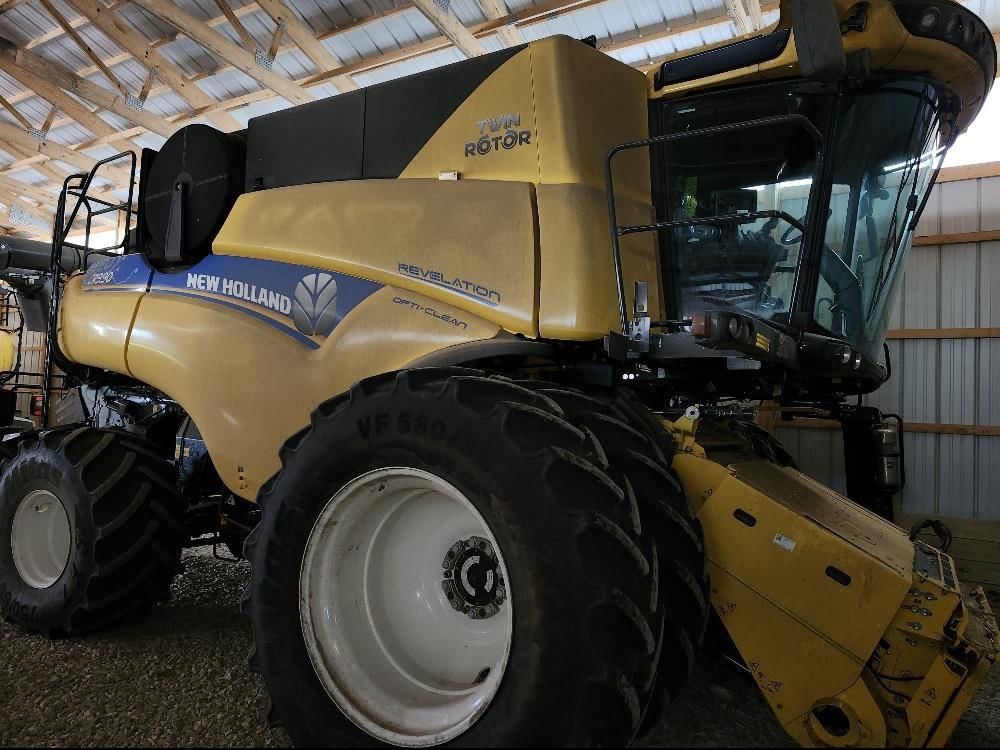 2021 New Holland CR9.90 Equipment Image0