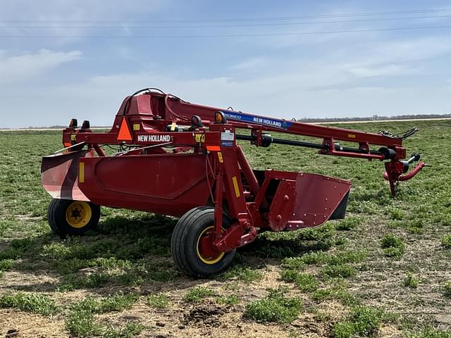 Image of New Holland 313 equipment image 4