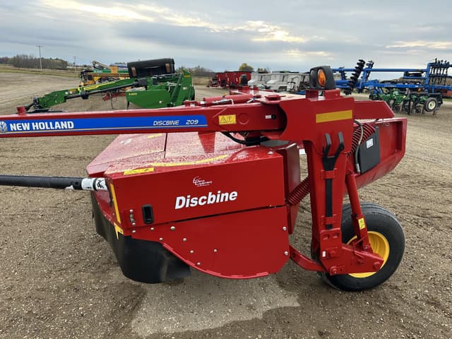 Image of New Holland Discbine 209 equipment image 2