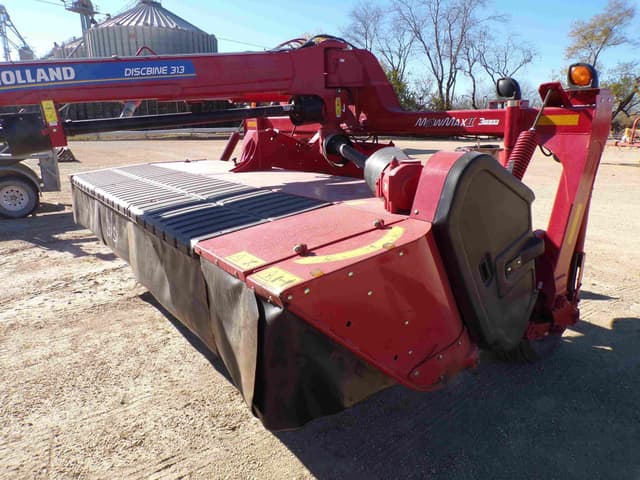 Image of New Holland 313 equipment image 3