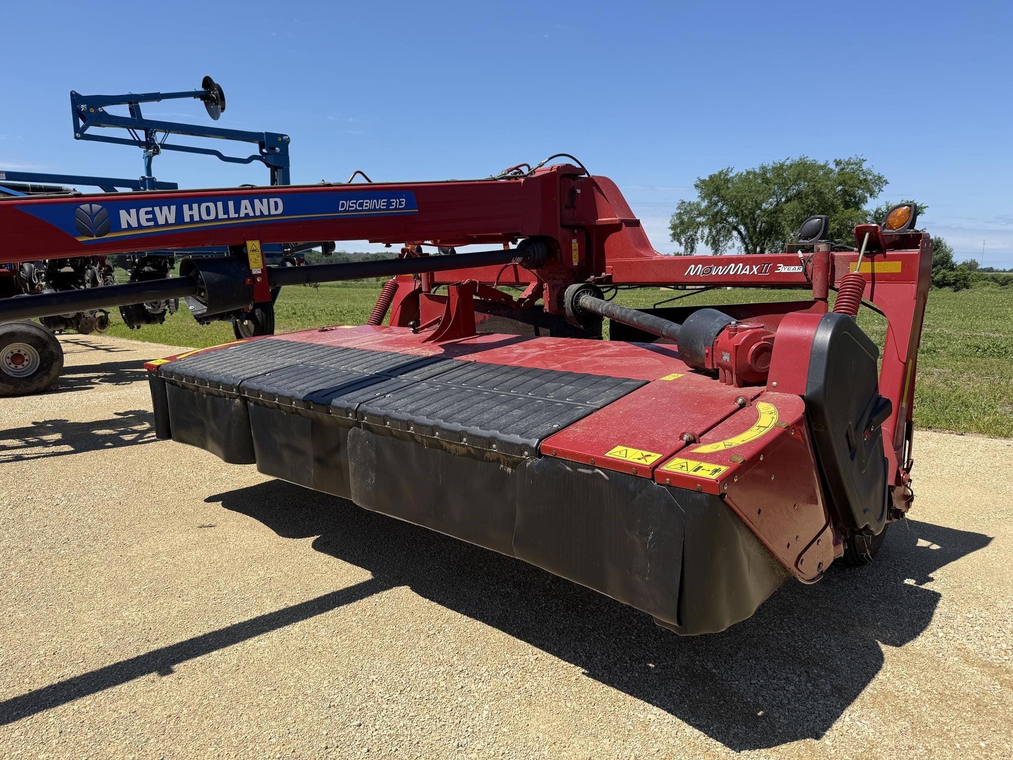 2021 New Holland Discbine 313 Equipment Image0