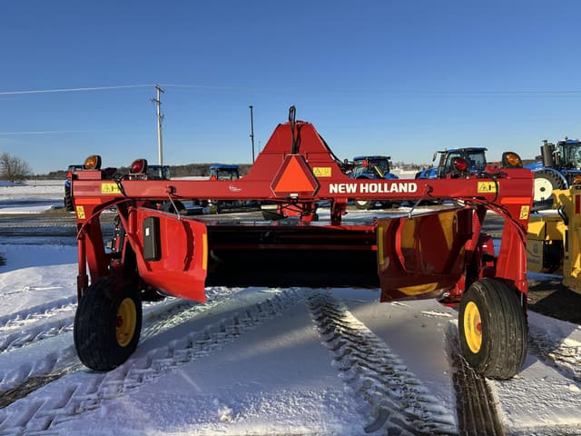 Image of New Holland 313 equipment image 2