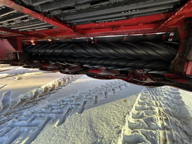 Image of New Holland 313 equipment image 4