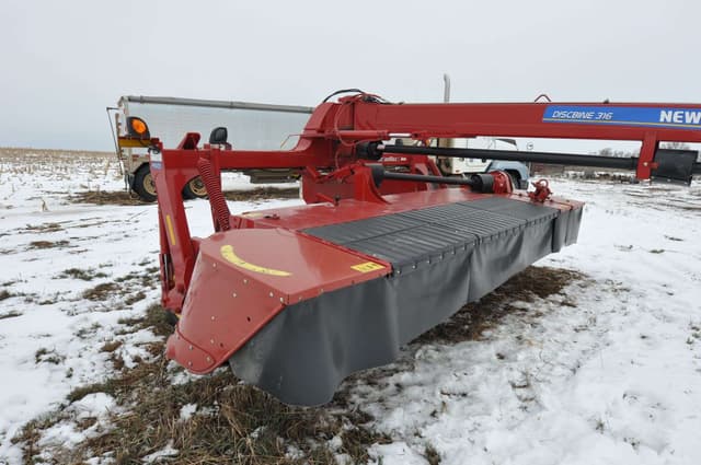 Image of New Holland 316 equipment image 2