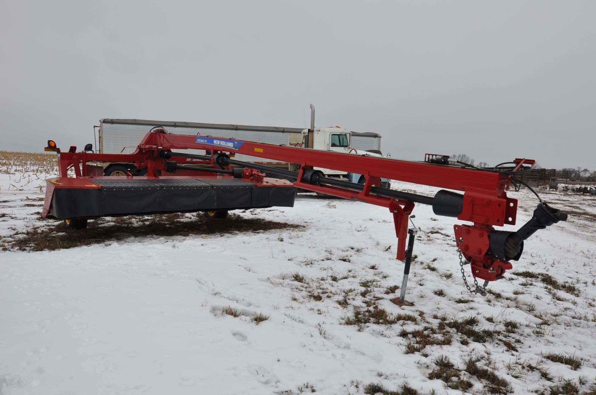 2021 New Holland 316 Equipment Image0