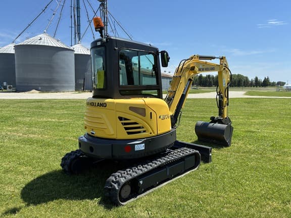 Image of New Holland E37C equipment image 4