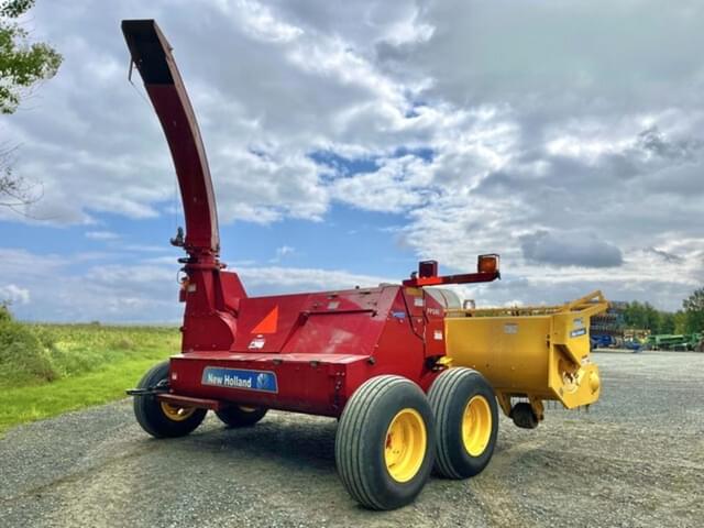 Image of New Holland FP240 equipment image 4