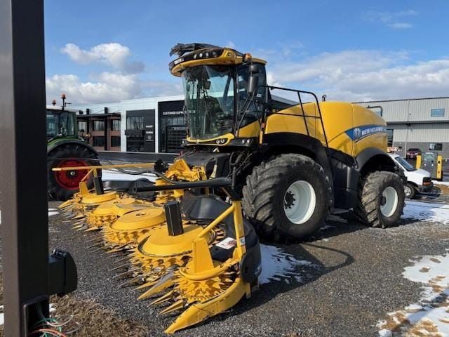 2021 New Holland FR650 Equipment Image0