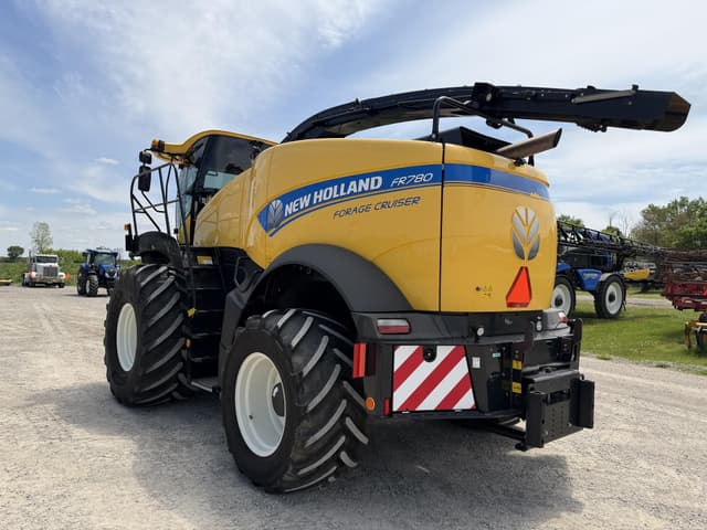 Image of New Holland FR780 equipment image 3