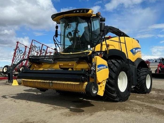 2021 New Holland FR780 Equipment Image0