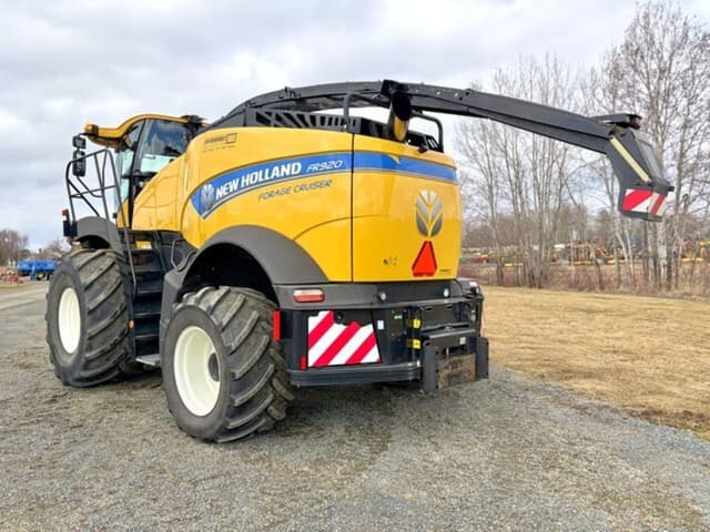 Image of New Holland FR920 equipment image 4