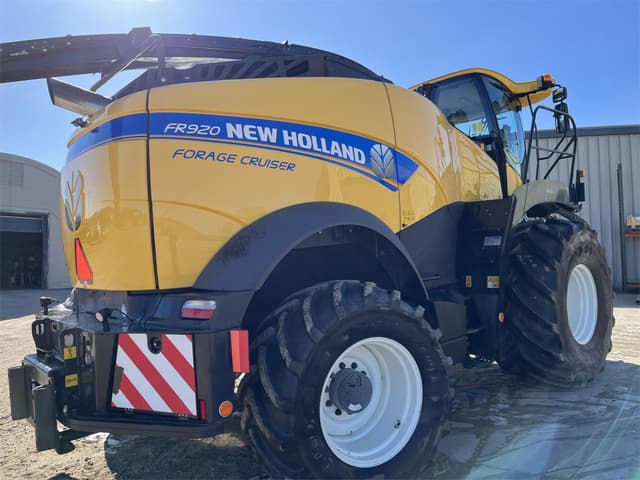Image of New Holland FR920 equipment image 2