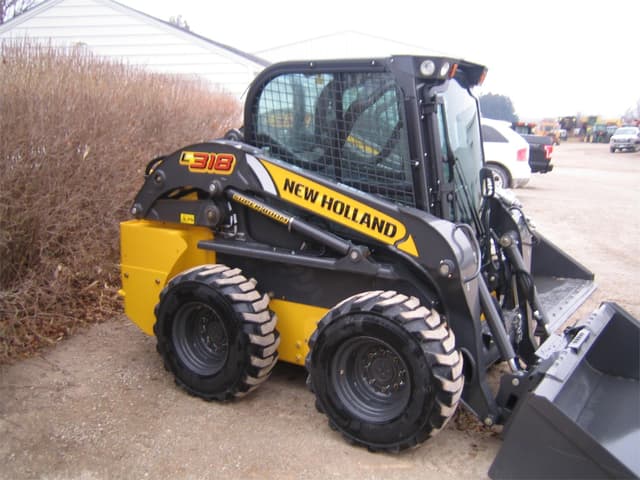 Image of New Holland L318 equipment image 1