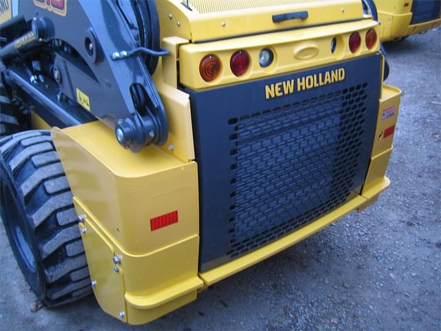 Image of New Holland L218 equipment image 3