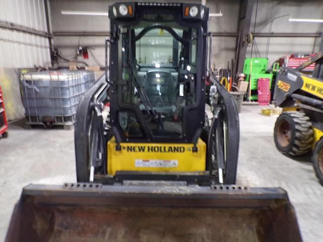 Image of New Holland L316 equipment image 2