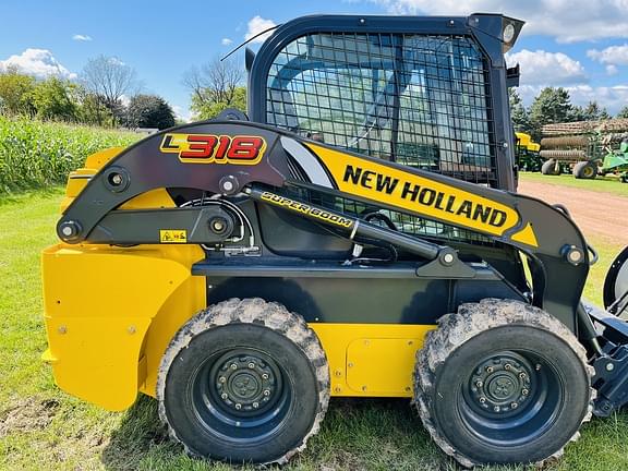 Image of New Holland L318 equipment image 1