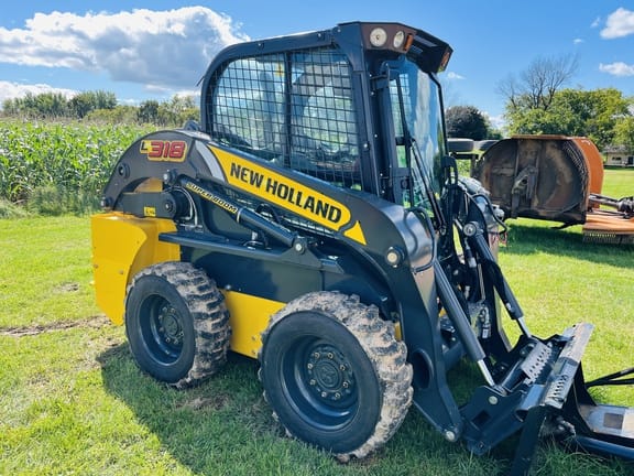 Main image New Holland L318