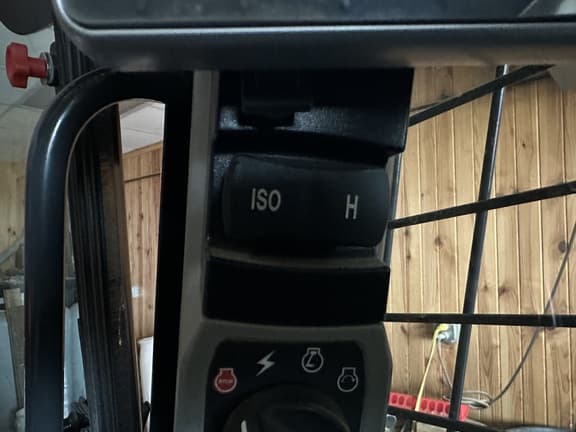 Image of New Holland L320 equipment image 3