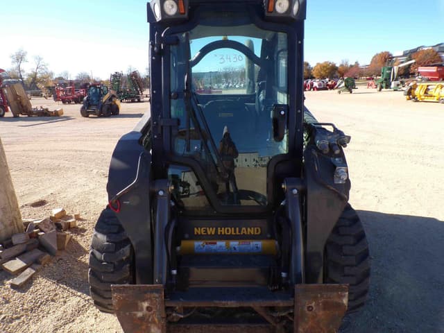 Image of New Holland L320 equipment image 2