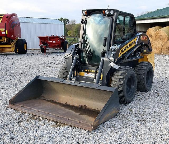 Image of New Holland L320 equipment image 1